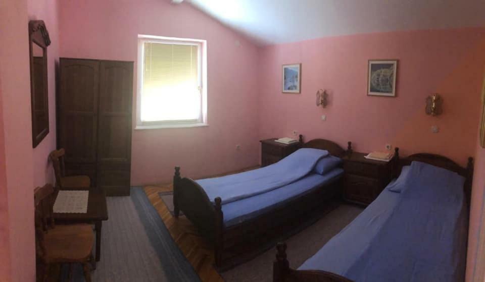 Saraj Guest House Kulen Vakuf Exterior photo